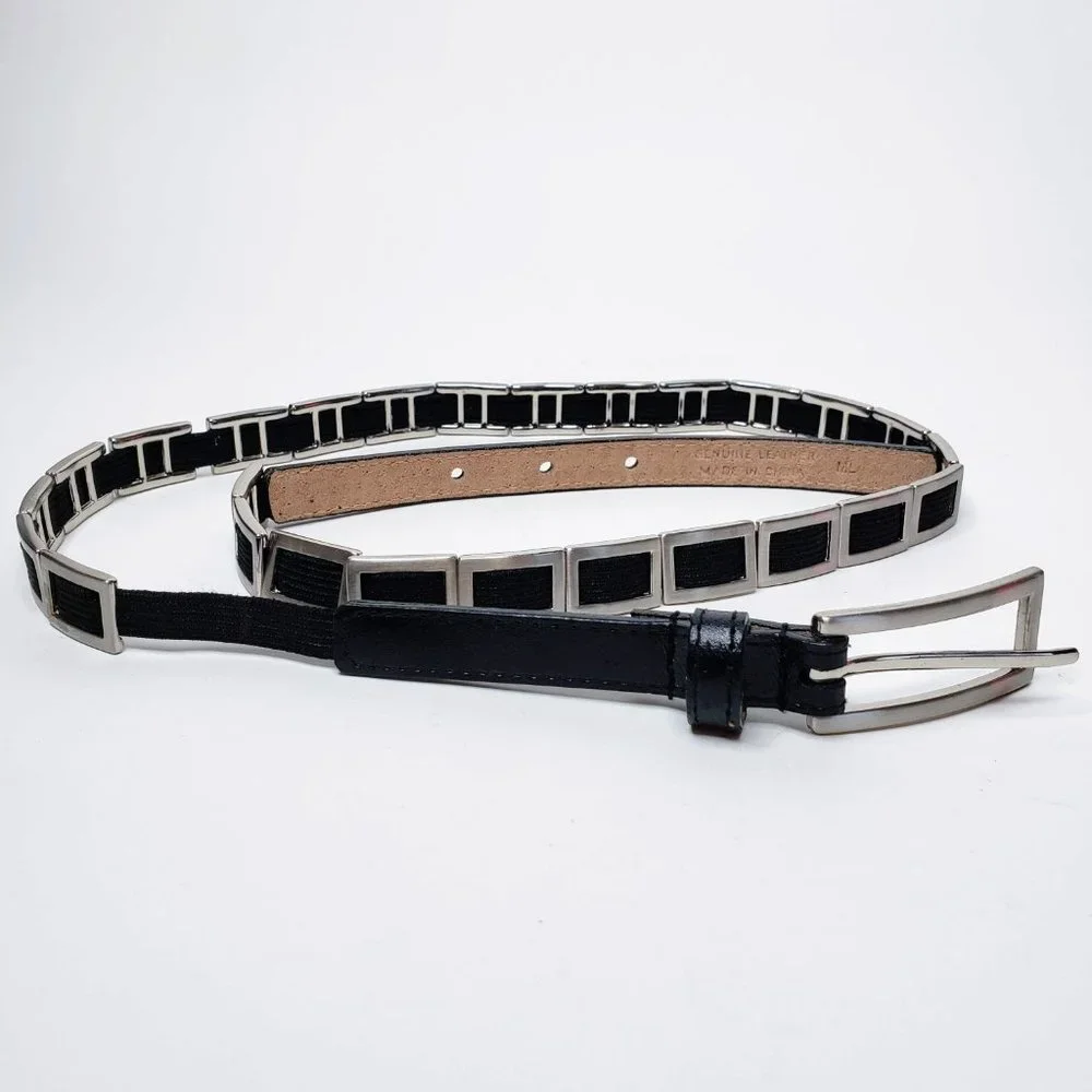 Apostrophe silver tone